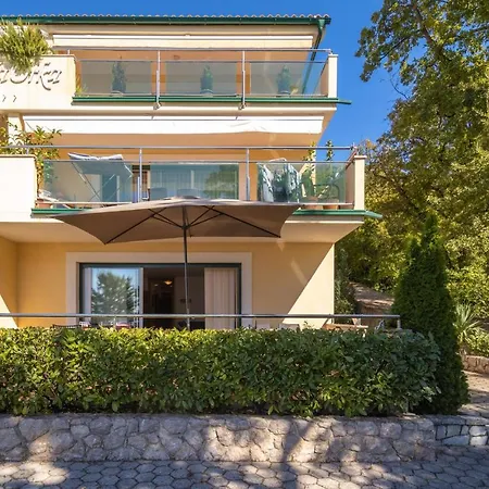 2 Bedroom Lovely In *