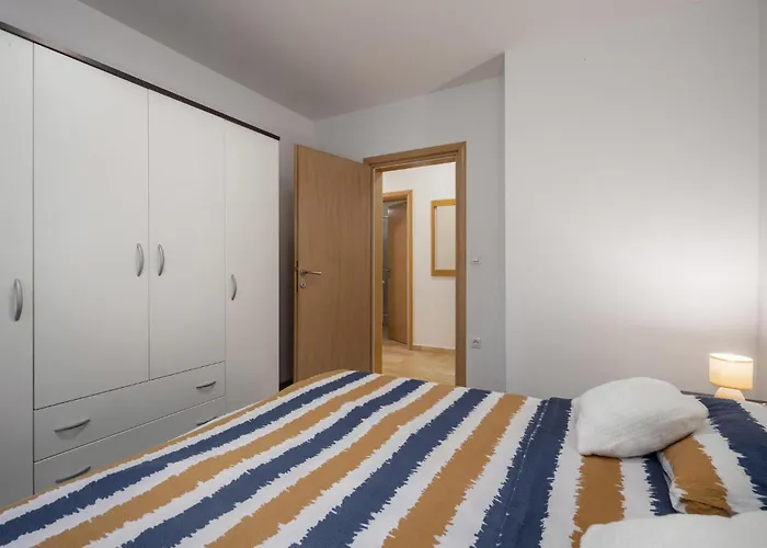 アパート 2 Bedroom Lovely In *