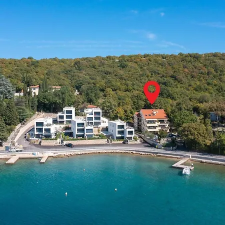 2 Bedroom Lovely In Apartament Omišalj