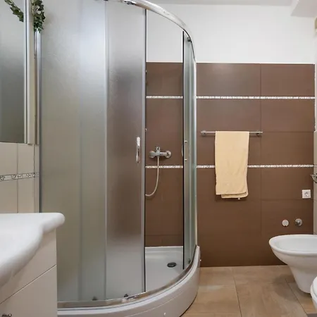 2 Bedroom Lovely Apartment In Omisalj *