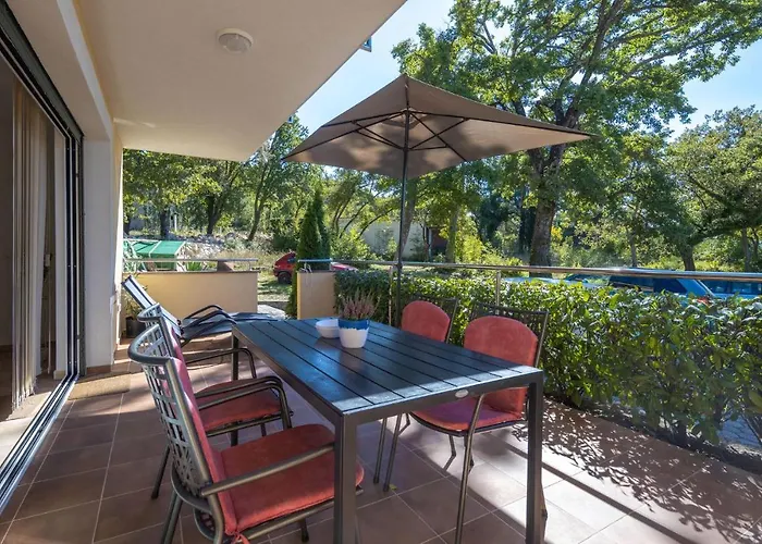 2 Bedroom Lovely In *
