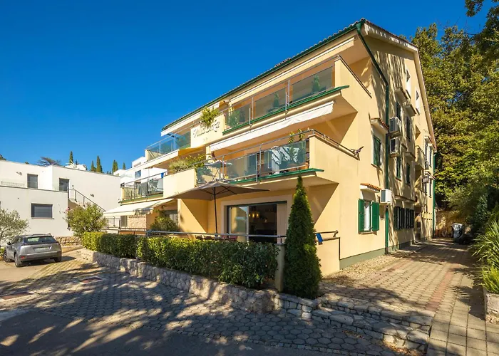 2 Bedroom Lovely In *