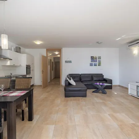 2 Bedroom Lovely Apartment In Omisalj * Omisalj