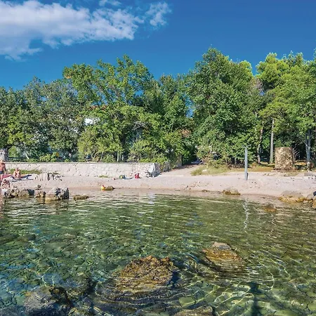 2 Bedroom Lovely Apartment In Omisalj *